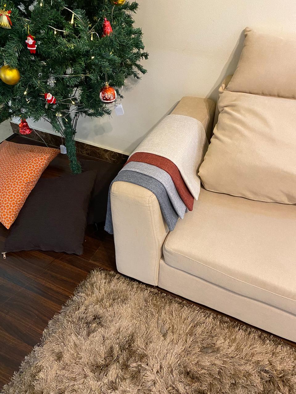 Damask linen Arm Throw - 1 Piece